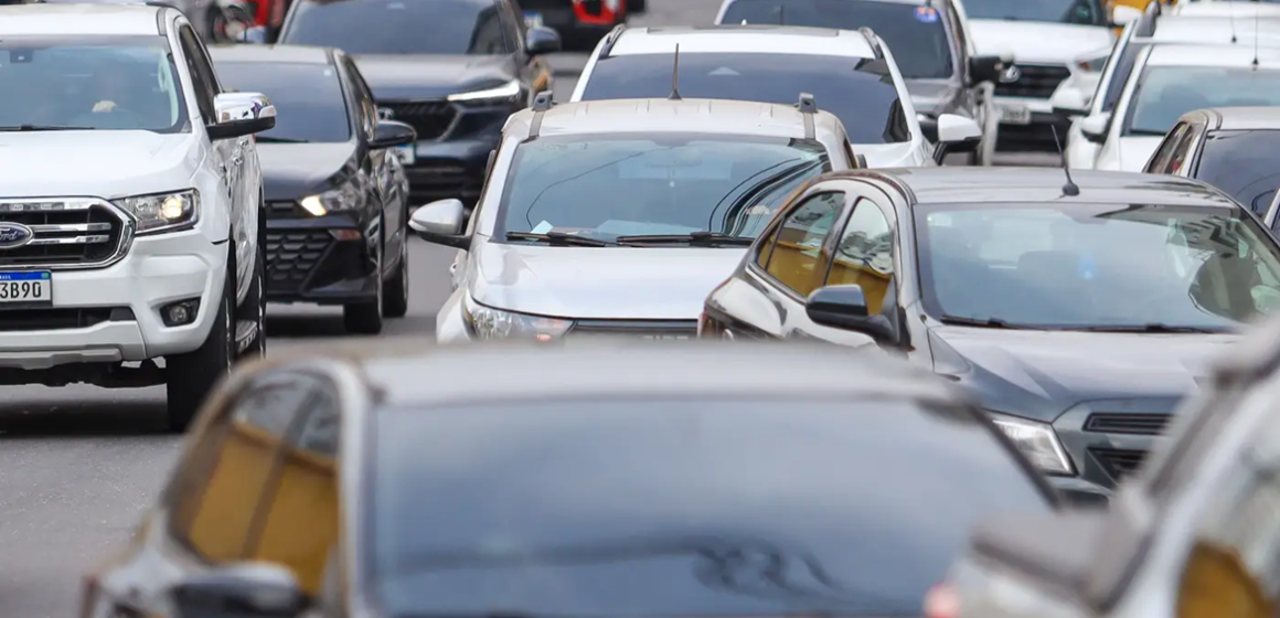 IPVA 2026: proprietários de veículos com placas de final 74 a 94 têm até 13 de abril para pagar com desconto de até 15%