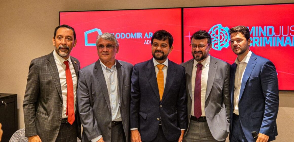 Clodomir Araújo recebe criador do MindJus Criminal em Belém