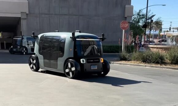 Robô-táxi gratuito circula em Las Vegas e surpreende usuários