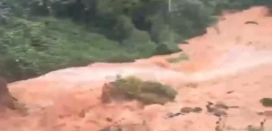 Chuvas intensas deixam trecho da BR-230 intrafegável no sudoeste do Pará