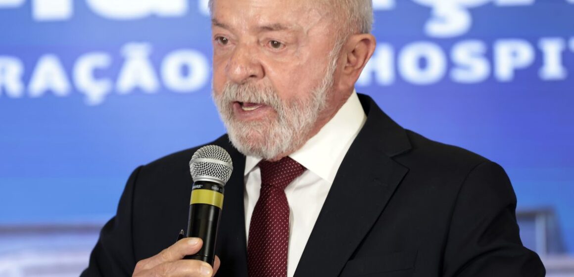 _int1159.jpg Lula quer incluir inadimplentes do FIES em pacote contra endividamento, mas não detalha renegociação