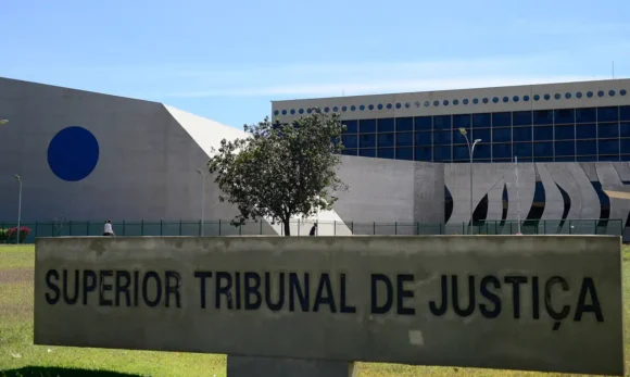 STJ rejeita uso de inteligência artificial como prova em ação penal por racismo e alerta para riscos de “alucinação”