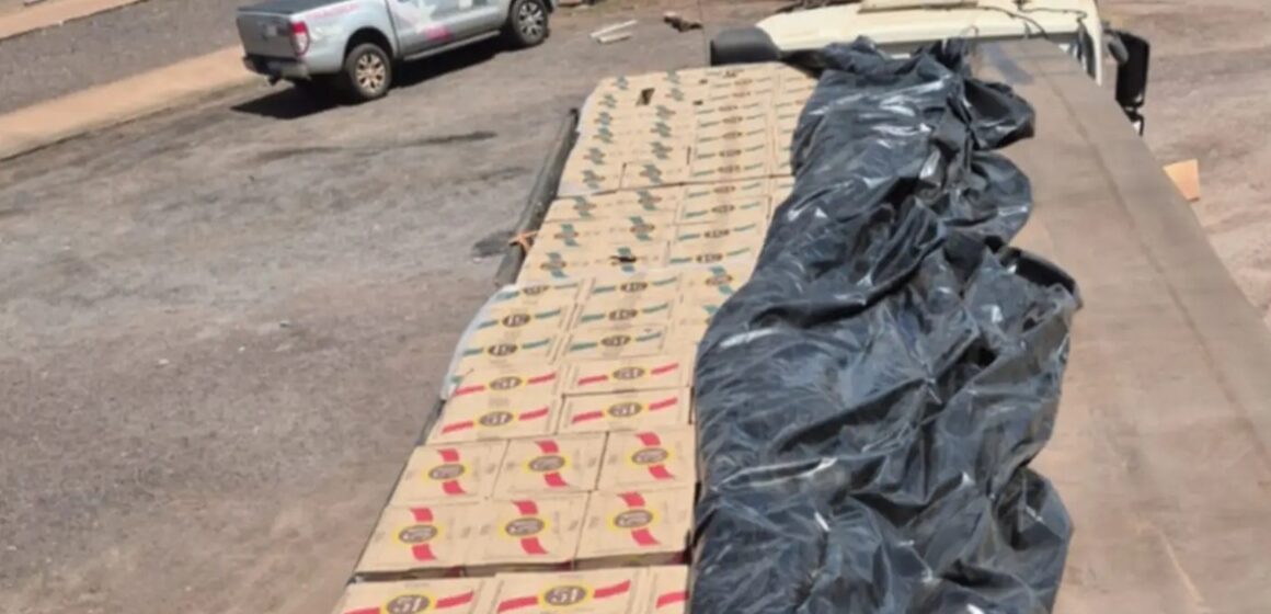 Sefa apreende mais de 33 mil garrafas de cachaça durante fiscalização em Novo Progresso