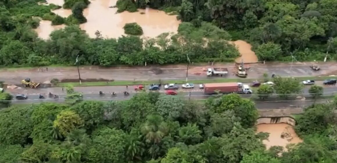 Após fortes chuvas, obra emergencial na Rodovia Fernando Guilhon, em Santarém