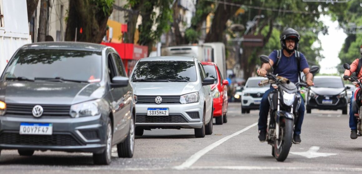 Prazo para pagamento de IPVA com desconto termina para placas finais 75 a 95