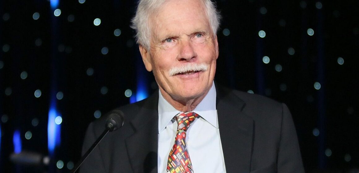 Fundador da CNN, Ted Turner morre aos 87 anos; legado inclui revolução nas notícias e ativismo ambiental