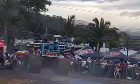 Acidente com ‘monster truck’ deixa mortos e dezenas de feridos na Colômbia