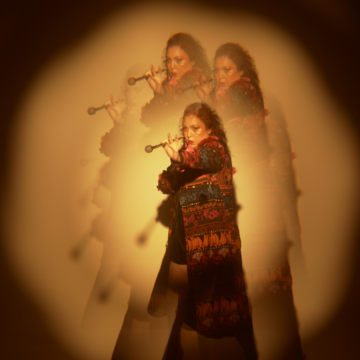 Clarice Senna apresenta show “Gingado” em Belém com tradução da deficiência visual em “poética Def” e homenagem ao pai Chico Sena