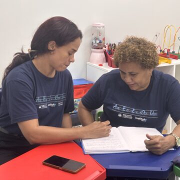 Estácio oferece curso gratuito de alfabetização para adultos em Ananindeua