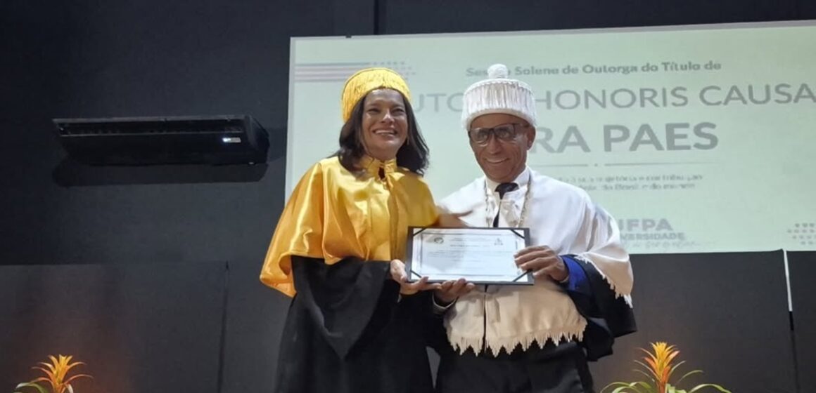 Dira Paes recebe título de Doutora Honoris Causa da UFPA em cerimônia marcada pela emoção
