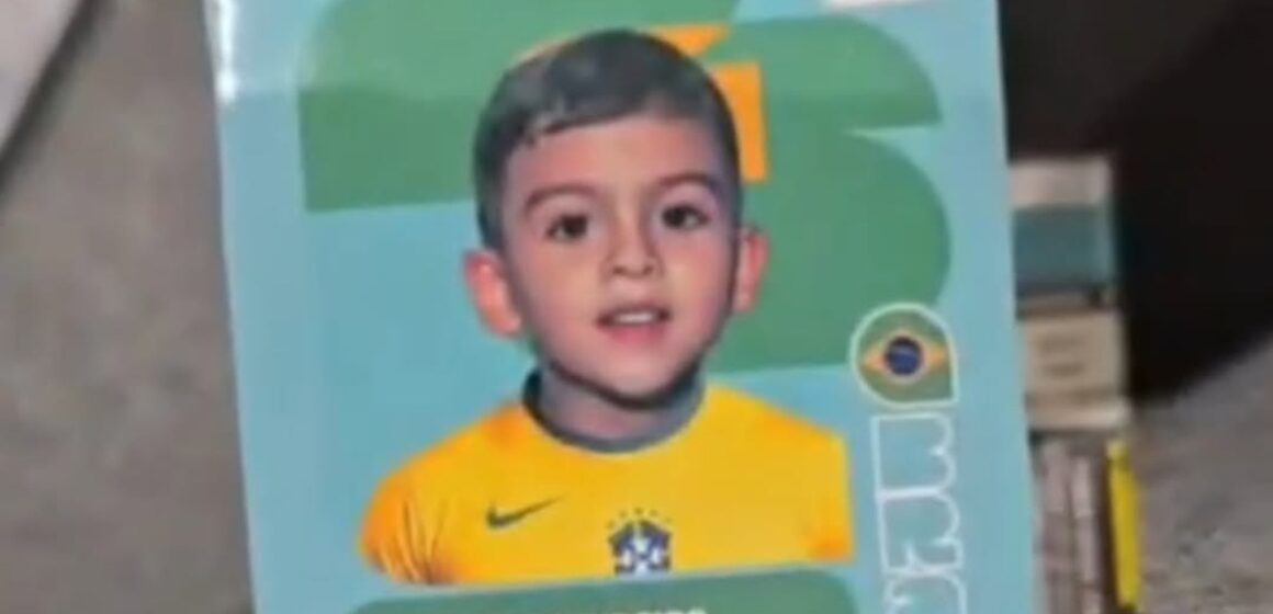 Madrinha emociona afilhado com figurinha personalizada e viraliza nas redes sociais