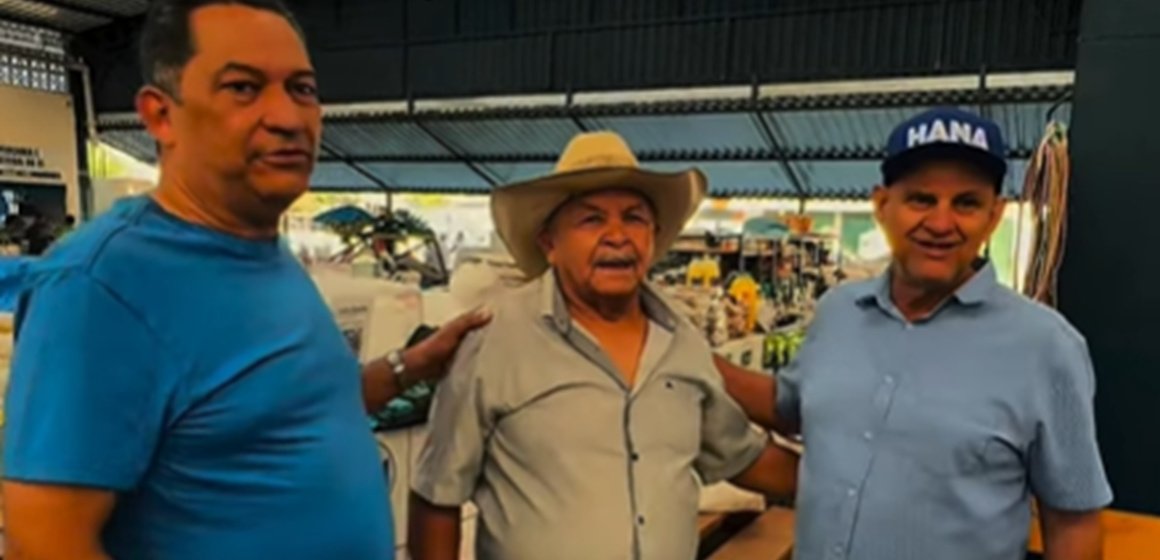 Deputado estadual Torrinho Torres visita feira de Xinguara ao lado de vereadores e destaca acolhida da população