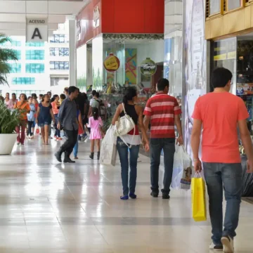 Dia das Mães: 37% das PMEs esperam alta nas vendas, mas mais da metade não fará ações, diz Serasa