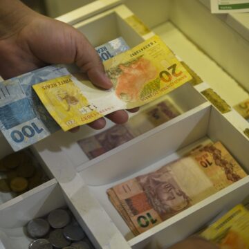Governo apresenta pacote para enfrentar endividamento da população