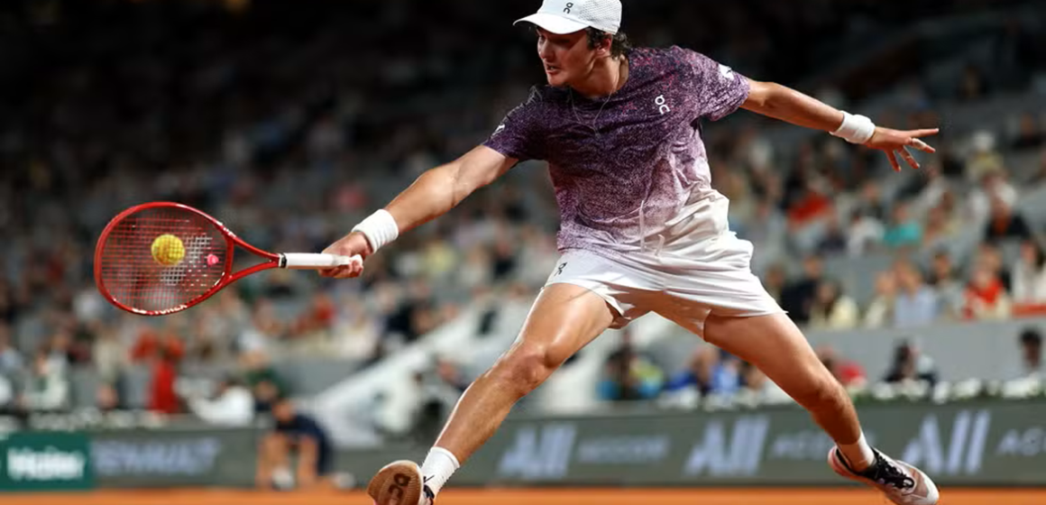 gettyimages-2279111690 João Fonseca celebra presença de Guga em Roland Garros após vitória sobre Ruud: “Privilégio”