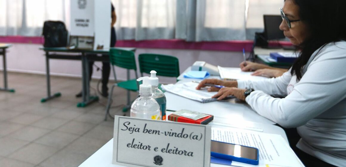 Eleições 2026: Tribunais Regionais Eleitorais abrem inscrições para mesários voluntários; cadastro pode ser feito pelo e-Título