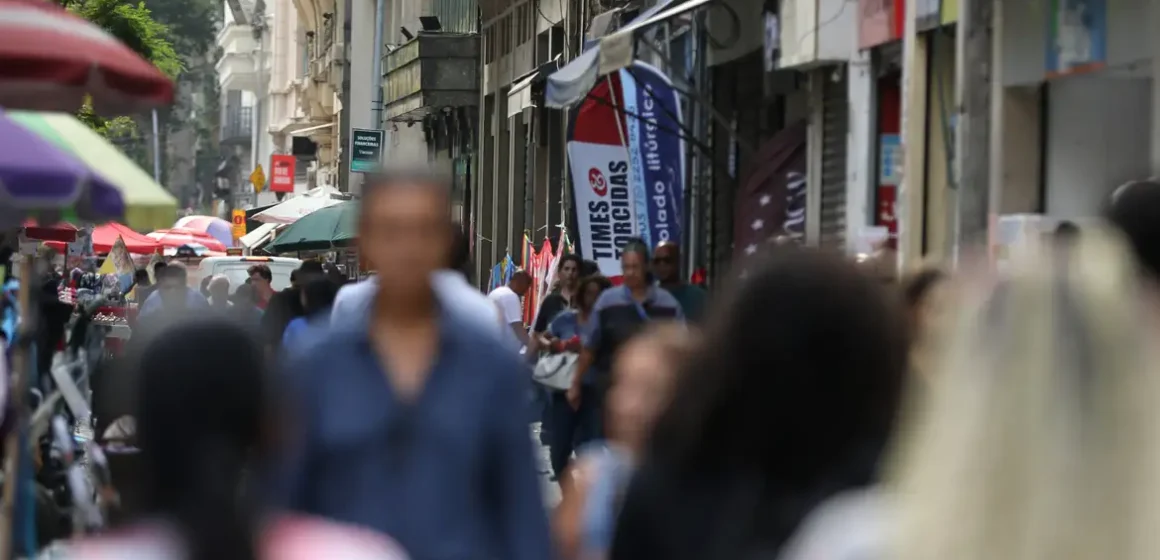 Desemprego entre pretos é 55% maior que entre brancos no primeiro trimestre de 2026, aponta IBGE
