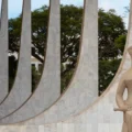 STF dá 60 dias para big techs cumprirem regras de responsabilidade por conteúdos ilegais, com marco temporal a partir de junho de 2025