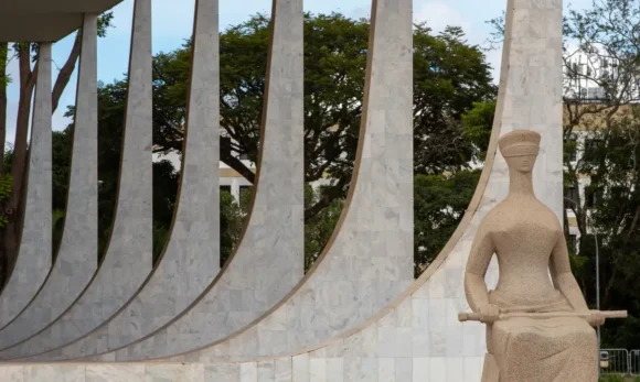 STF dá 60 dias para big techs cumprirem regras de responsabilidade por conteúdos ilegais, com marco temporal a partir de junho de 2025