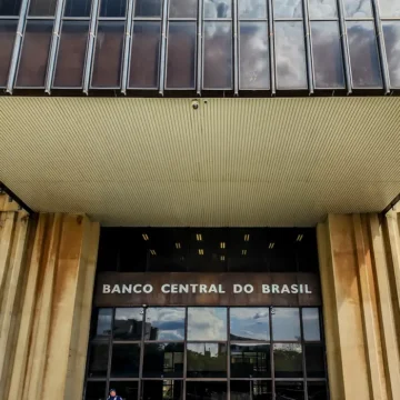 Setor público registra déficit de R$ 5,6 bilhões em maio, diz BC