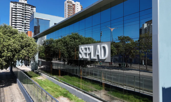 Seplad abre edital com 24 vagas de níveis médio e superior para Estações Cidadania