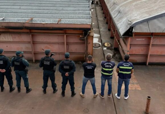 Fiscalização em Santarém apreende mais de 43 mil toneladas de soja durante