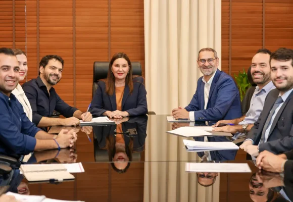 Governadora Hana Ghassan assina convênios para equipar hospitais de Irituia e São Miguel do Guamá