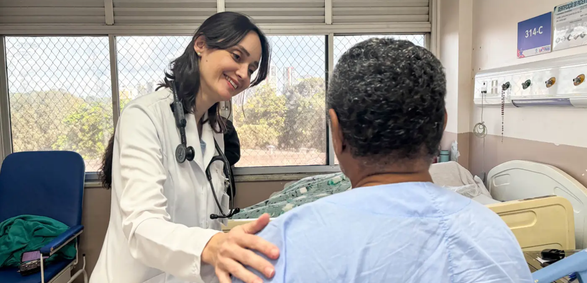 Cardiologista alerta para riscos do estresse cardíaco nos jogos da Copa e orienta torcedores com fatores de risco a redobrar cuidados