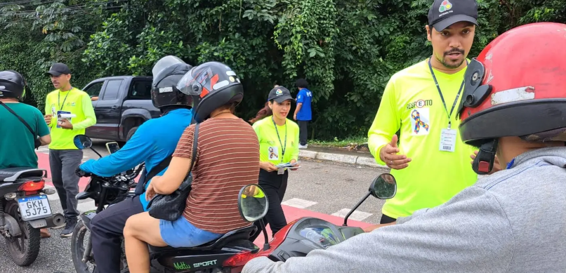 Detran reforça uso de capacete, cinto, cadeirinha e transporte seguro de pets