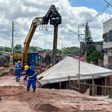 Interdição na João Paulo II permite avanço das obras do sexto viaduto metropolitano