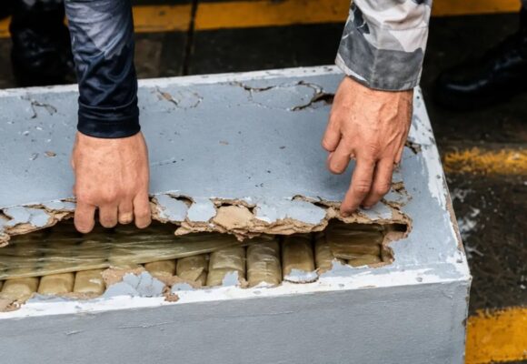 20260617162220-GC00078160-F00310915E Base Candiru intercepta barco no Rio Amazonas e apreende 117 kg de supermaconha