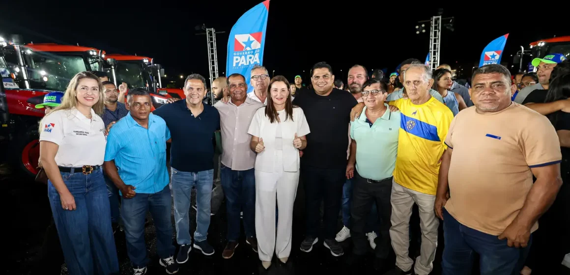 Governadora Hana Ghassan entrega 188 máquinas agrícolas a 70 municípios do Pará