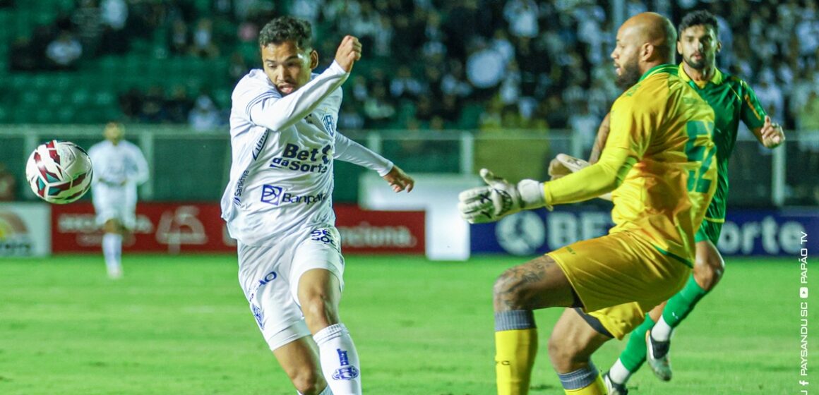55306472559_9aed87fa1e_k Paysandu tem dois expulsos, leva virada do Figueirense e cai para terceiro na Série C