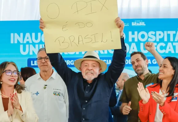 Lula defende Pix e rebate críticas dos Estados Unidos ao sistema brasileiro