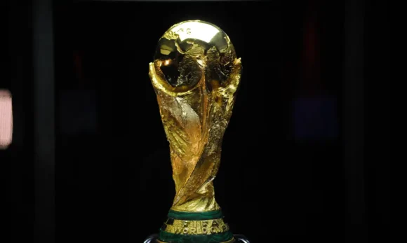 Fraudes ligadas à Copa quase dobram e acendem alerta para 2026 com uso de IA e Pix
