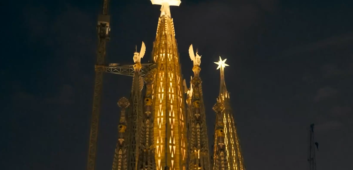 Captura de tela 2026-06-11 064955 Espetáculo de luzes marca inauguração da Torre de Jesus Cristo na Sagrada Família