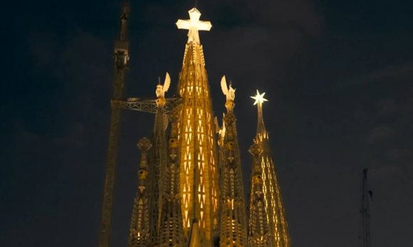 Captura de tela 2026-06-11 064955 Espetáculo de luzes marca inauguração da Torre de Jesus Cristo na Sagrada Família