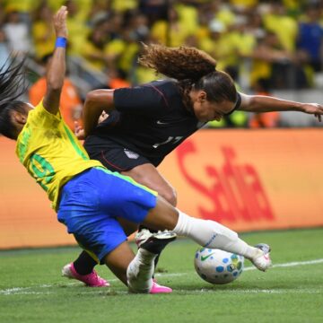 Kely_Pereira_Staff_Images_CBF_62_c715c005ff Seleção feminina é derrotada pelos EUA em amistoso no Castelão marcado por expulsões, incluindo da técnica Arthur Elias; Brasil perde por 1 a 0 com gol contra