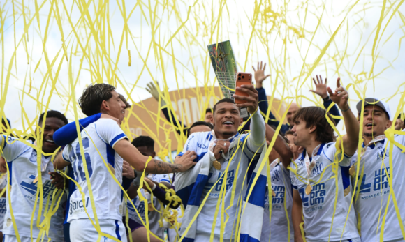 Chapecoense luta, mas Avaí leva a melhor na decisão da Copa Sul-Sudeste nos pênaltis