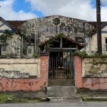 SaveClip.App_712623790_1403655768475511_1371963342665101143_n Conheça a história da Escola Inglês de Souza, em Mosqueiro