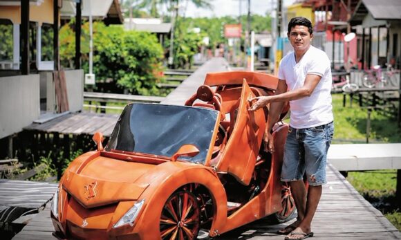 Bicitáxi inspirado em carro esportivo vira atração e destaca criatividade de morador de Afuá