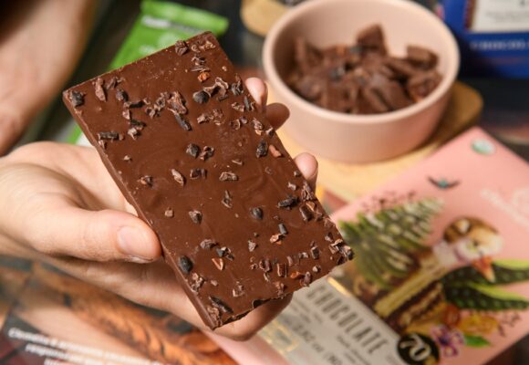 Nova lei do chocolate fixa 35% de cacau mínimo e exige teor no rótulo; Sebrae orienta pequenos negócios para adequação em 360 dias