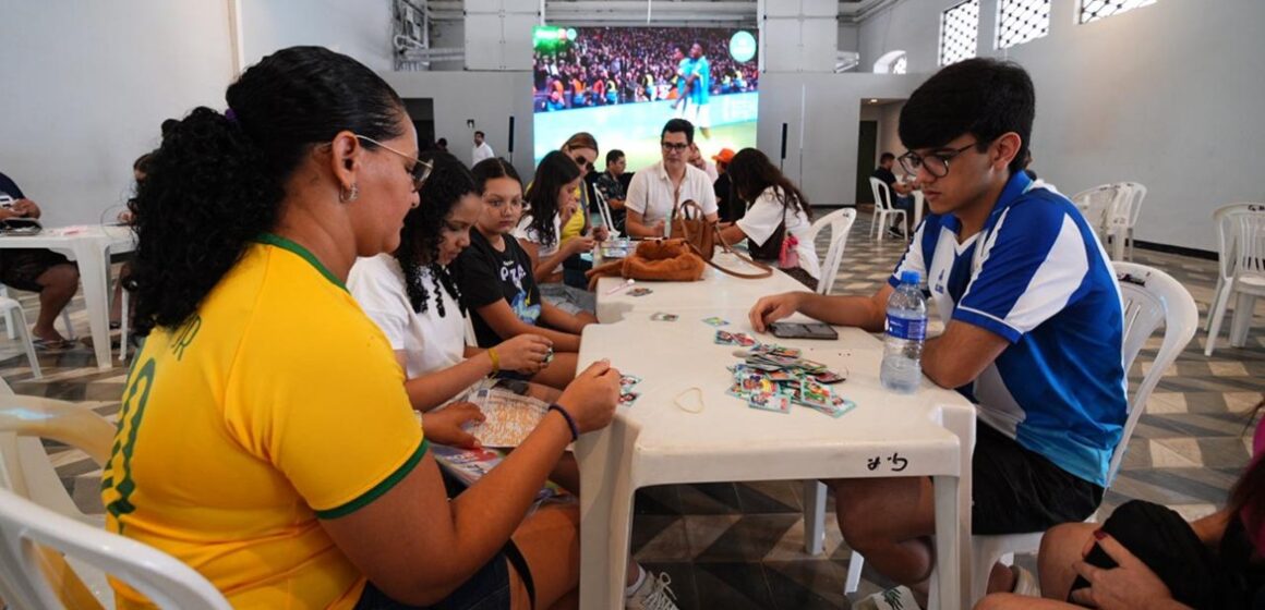 Mercado de São Brás, em Belém, vira ponto de troca de figurinhas com telão de 15 m² e ambiente climatizado aos domingos