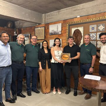Sicredi e Abrasel firmam parceria para ampliar soluções financeiras a bares e restaurantes no Pará