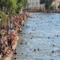 Onda de calor leva moradores de Paris a buscar refresco em canal histórico