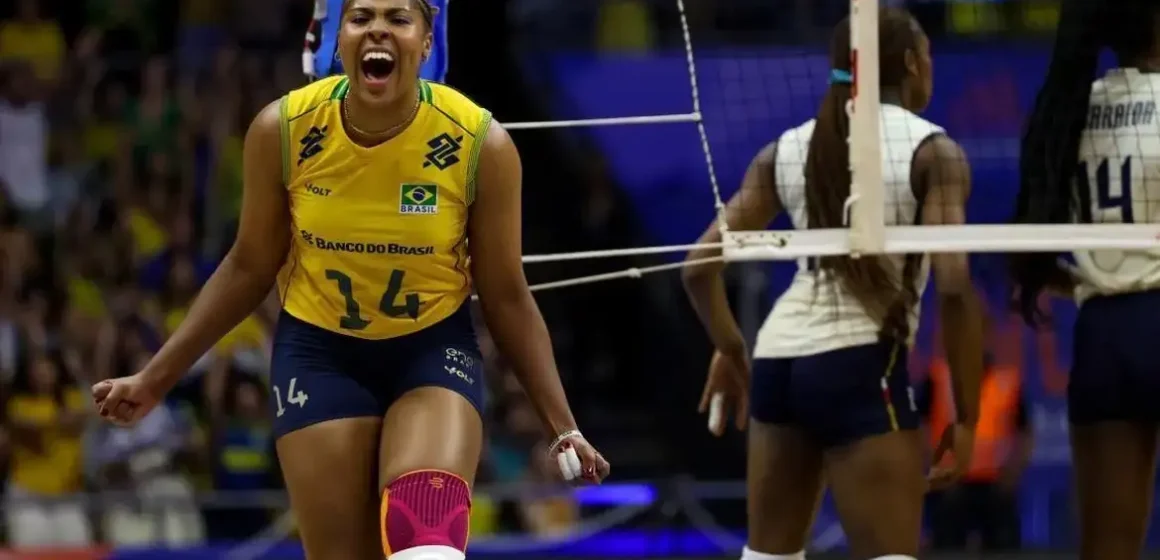 ana_cristina_volei-e1780860448417_copiar Brasil sofre, mas bate Itália por 3 sets a 2 na Liga das Nações e derruba invencibilidade de 39 jogos das italianas