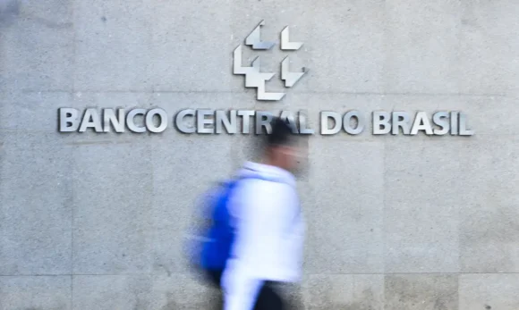 Mercado eleva projeção da inflação para 5,33% e vê Selic em 14% ao ano em 2026