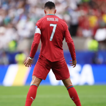 Cristiano Ronaldo torna-se primeiro jogador a marcar em seis Copas e supera Eusébio como maior artilheiro de Portugal