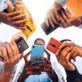 Jovens da Geração Z priorizam conexões verdadeiras e rejeitam a pressa nos relacionamentos