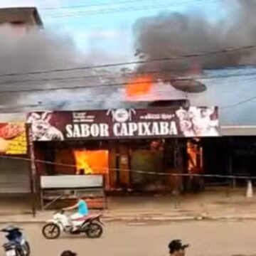 Incêndio de grandes proporções consome churrascaria em Novo Repartimento